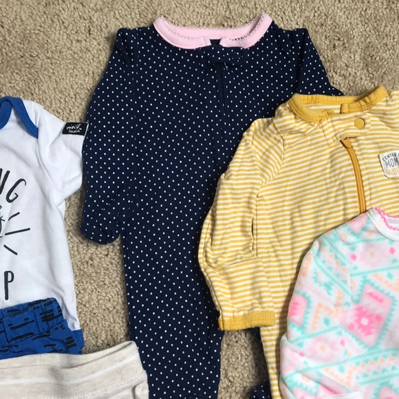 🌻 3/25 🌻 Newborn Bundle Onesie Pants Pajamas - Picture 4 of 9